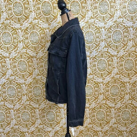 NWT Free People Jade Asymmetrical Hem Denim Jacket in Washed Black size L - Picture 8 of 11